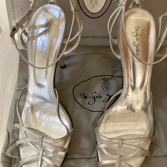Sergio Zelcer Silver, strappy, heels. Size 10 - Picture 2 of 4